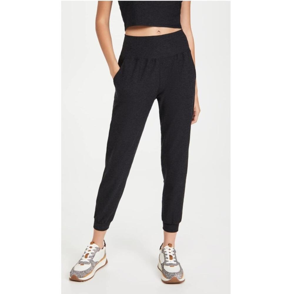 Beyond Yoga High Waistband Spacedye Tapered Midi Sweatpants Jogger Black M